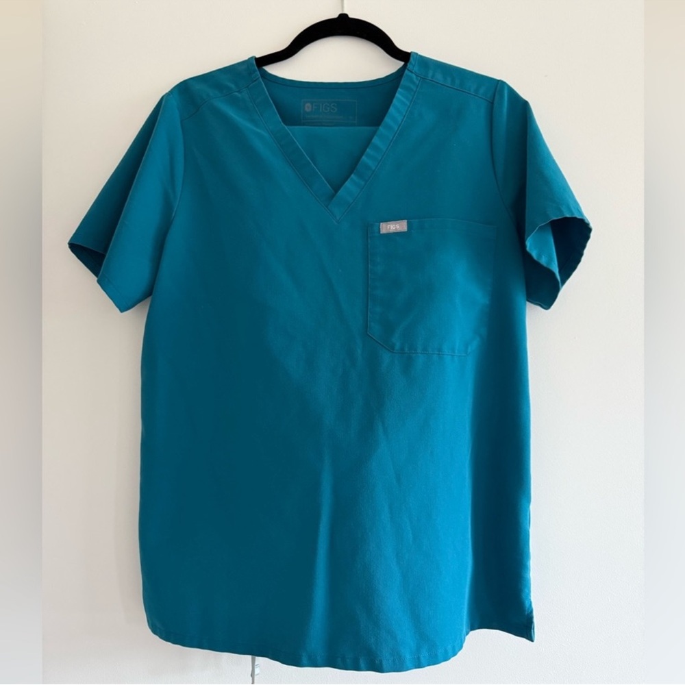 Figs one pocket scrub top